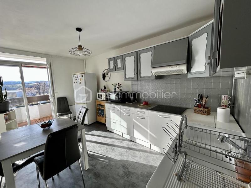 Appartement - 77 m² - 4 pièces