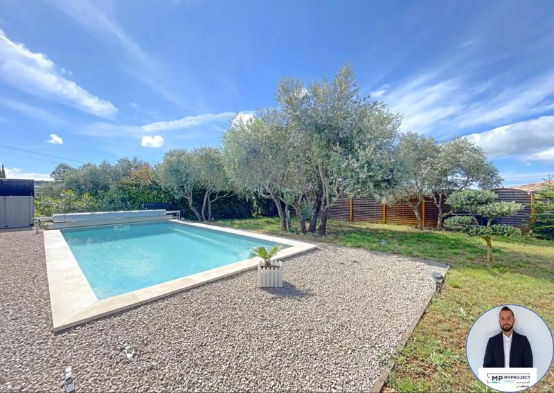 Maison - 93 m² - 5 pièces