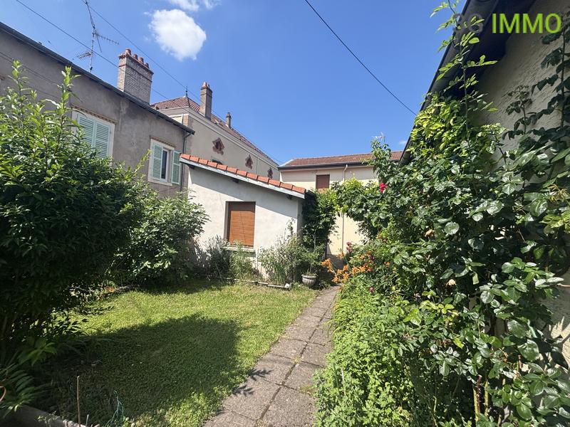 Maison - 122 m² - 5 pièces