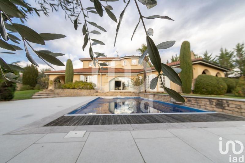 Maison - 284 m² - 6 pièces