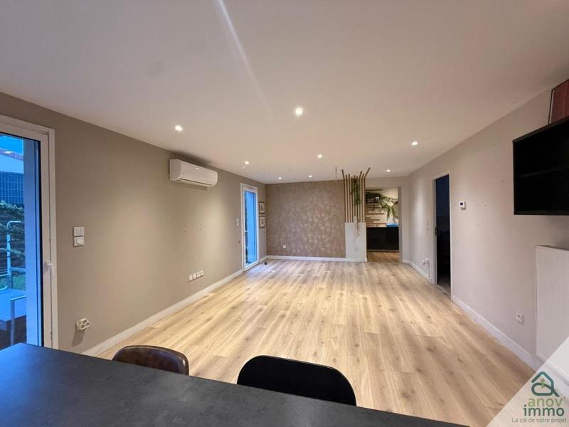 Maison - 92 m² - 4 pièces