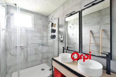 Appartement - 93 m² - 5 pièces