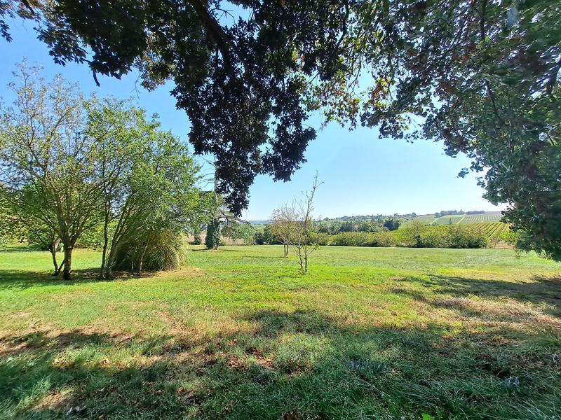 Maison - 654 m² - 16 pièces