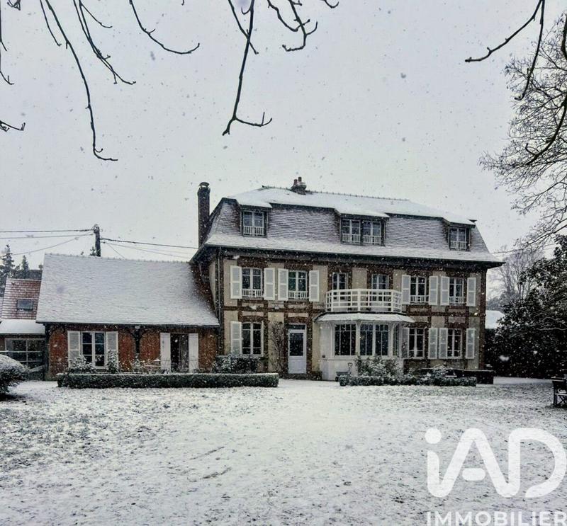 Maison - 228 m² - 5 pièces