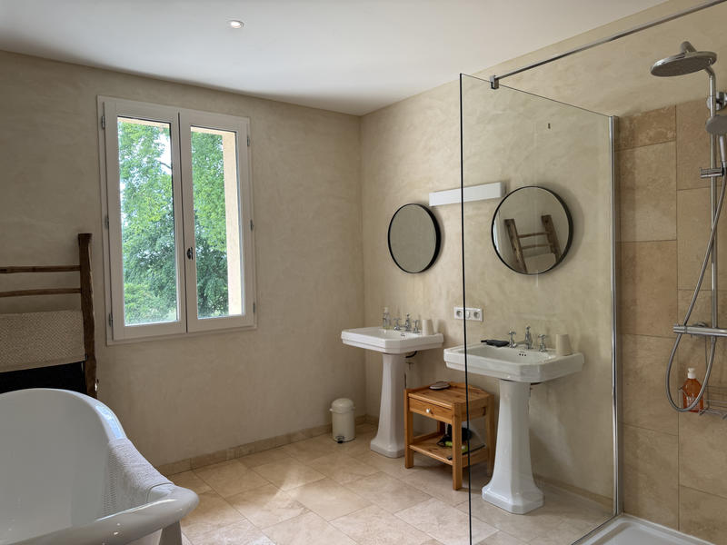 Maison - 262 m² - 9 pièces