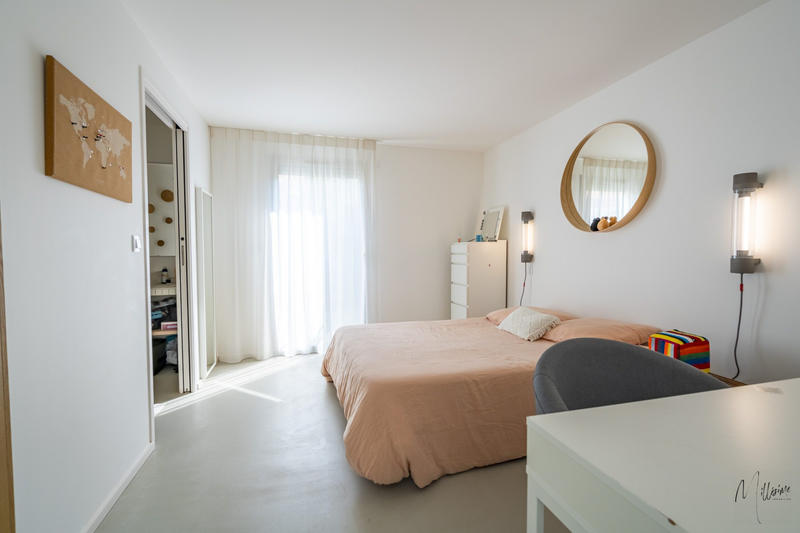 Maison - 290 m² - 10 pièces