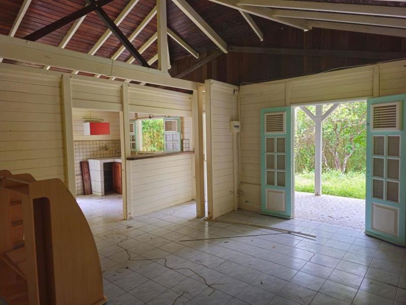 Maison de bois - 1 211 m² - 8 pièces