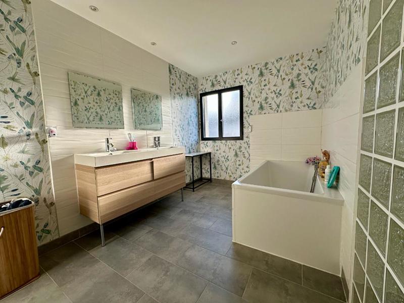 Maison - 160 m² - 5 pièces