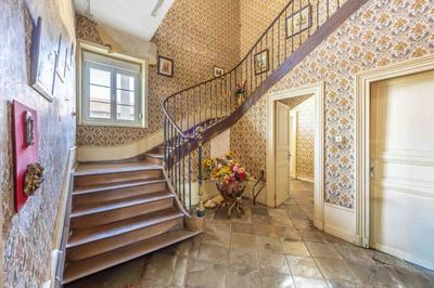 Maison - 545 m² - 12 pièces