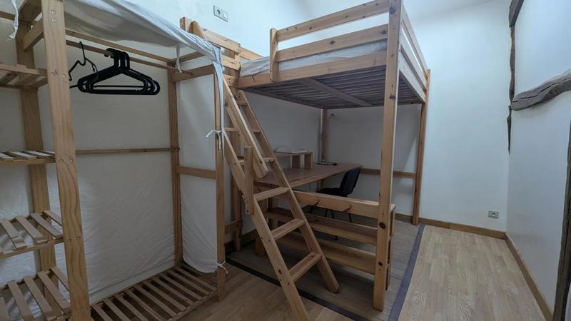 Appartement - 85 m² - 5 pièces