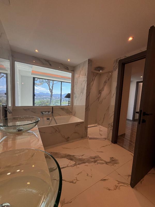 Villa - 370 m² - 7 pièces