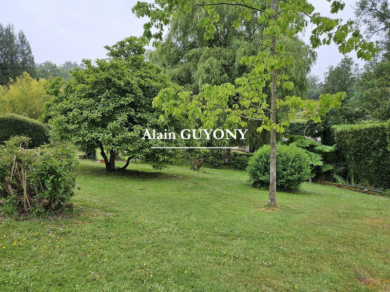 Maison - 441 m² - 14 pièces