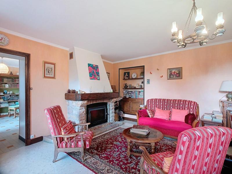 Maison - 260 m² - 11 pièces