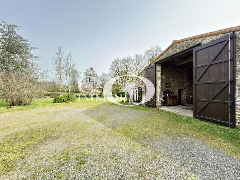 Maison de village - 209 m² - 7 pièces