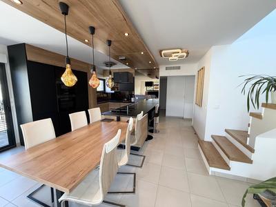 Appartement - 115 m² - 4 pièces