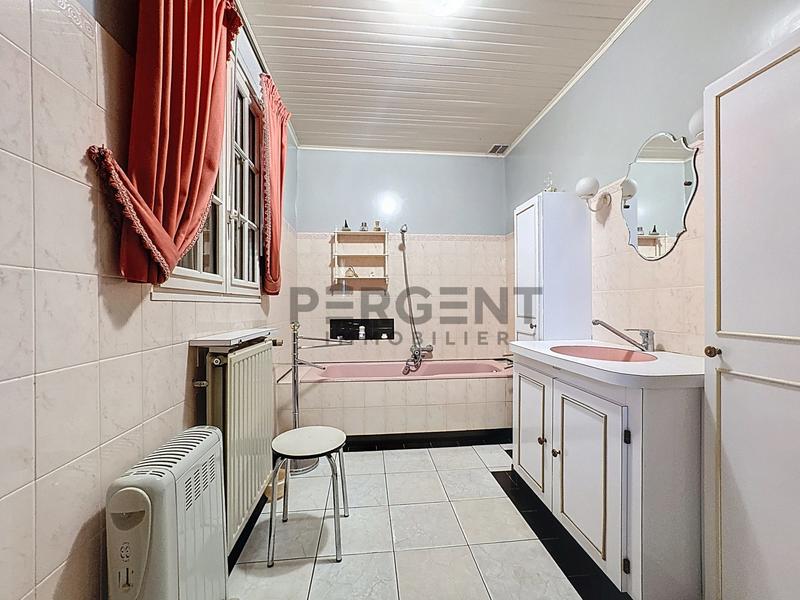 Maison - 97 m² - 6 pièces