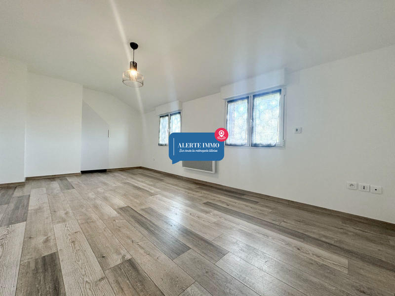 Maison - 180 m² - 5 pièces