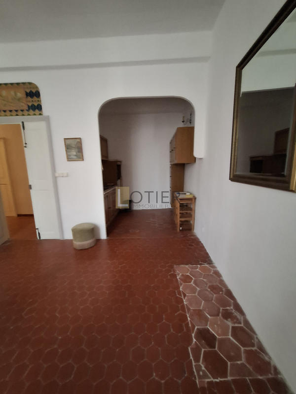 Maison - 300 m² - 10 pièces