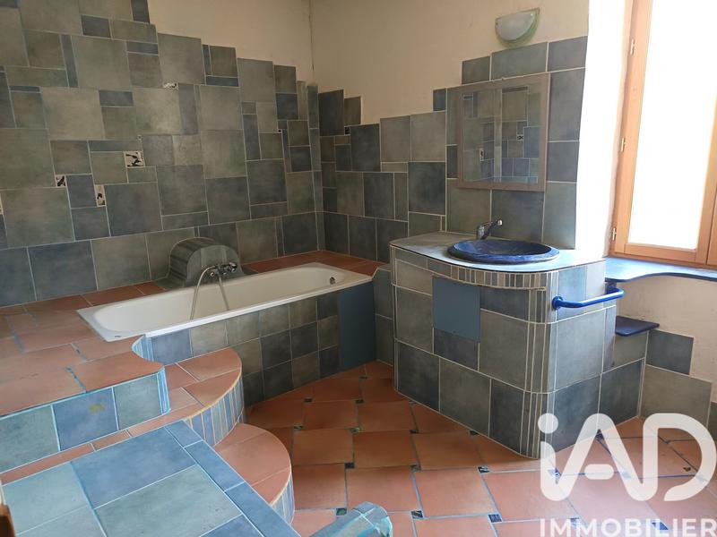 Maison de village - 250 m² - 8 pièces