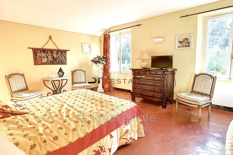 Maison de ville - 260 m² - 8 pièces