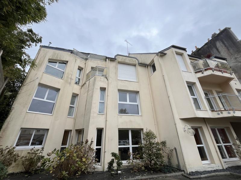 Appartement - 138 m² - 5 pièces