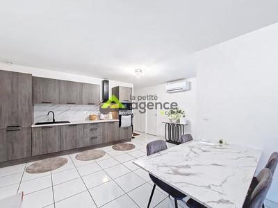 Pavillon - 90 m² - 4 pièces