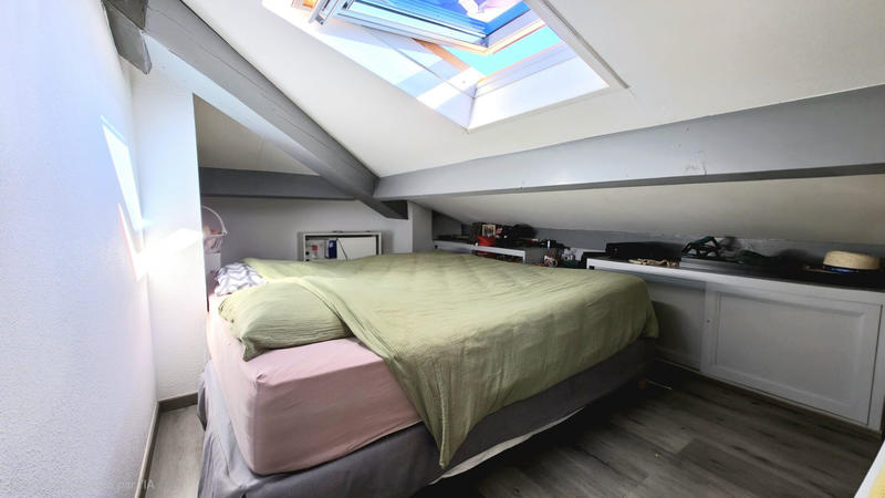 Appartement - 80 m² - 2 pièces