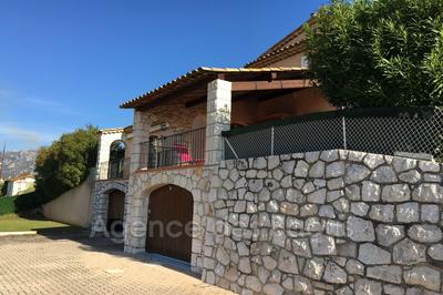 Villa - 130 m² - 5 pièces