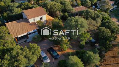 Maison - 180 m² - 7 pièces