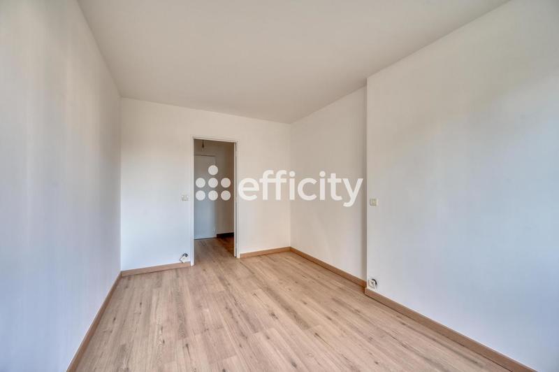 Appartement - 89 m² - 4 pièces