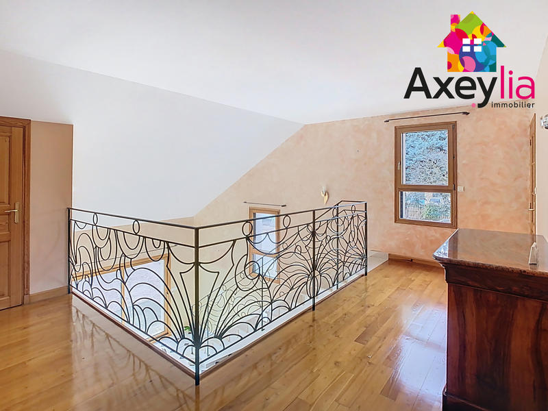 Maison - 152 m² - 5 pièces