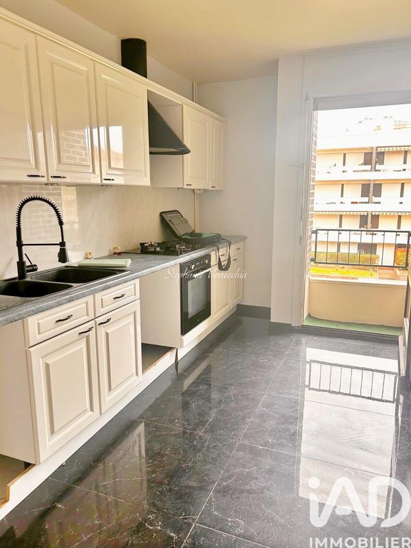 Appartement - 83 m² - 4 pièces