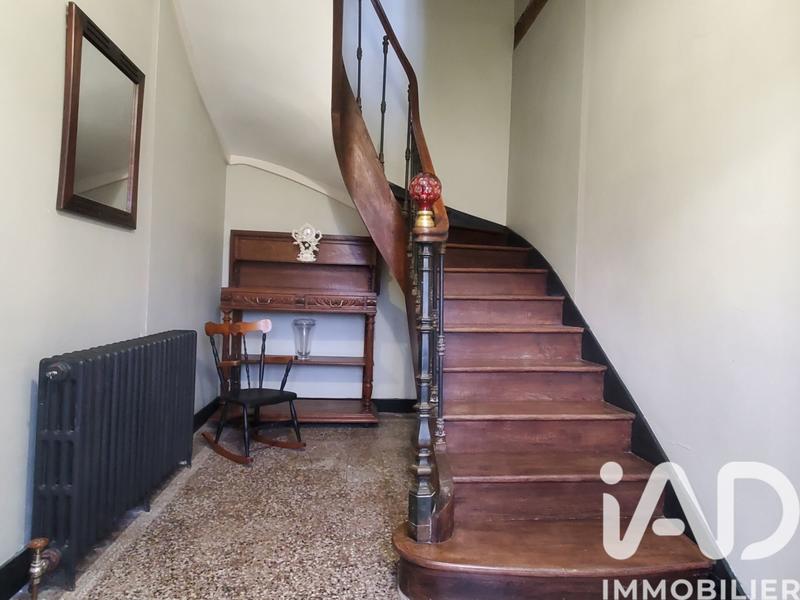 Maison - 220 m² - 6 pièces