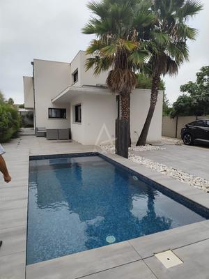 Maison - 165 m² - 6 pièces