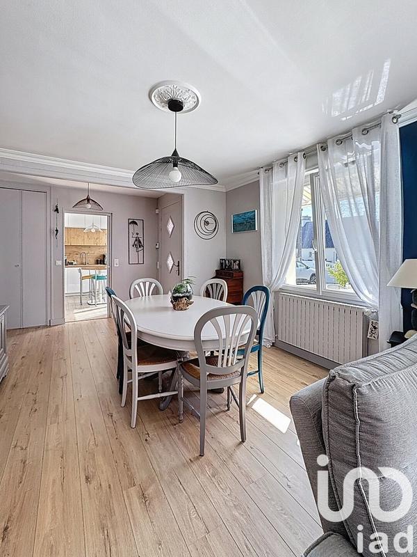 Maison - 149 m² - 8 pièces