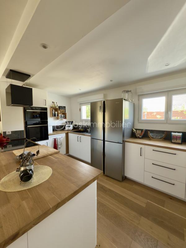 Propriété - 166 m² - 9 pièces