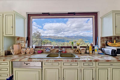 Maison - 177 m² - 5 pièces