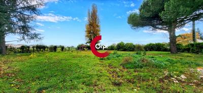 Terrain constructible - 592 m²