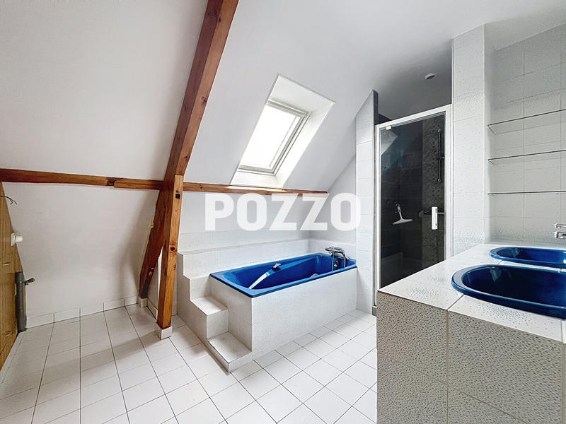 Appartement - 103 m² - 7 pièces