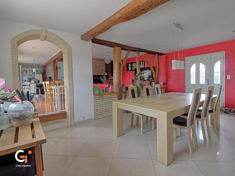 Maison - 240 m² - 9 pièces