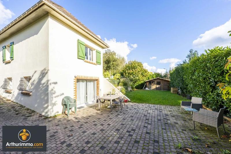 Maison - 232 m² - 8 pièces