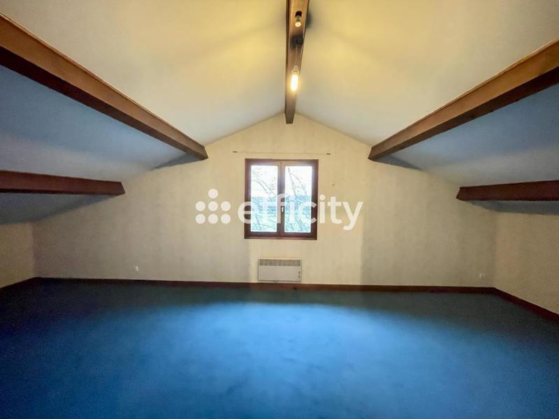 Maison - 180 m² - 6 pièces