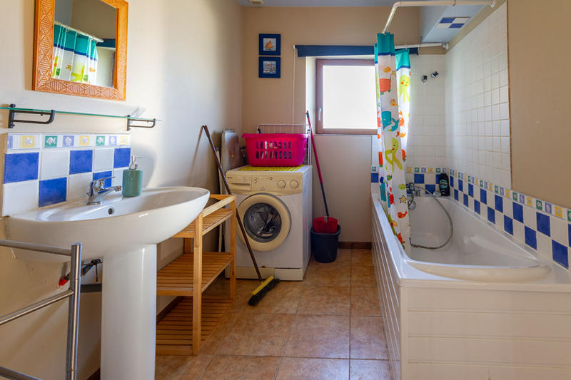 Maison - 205 m² - 9 pièces