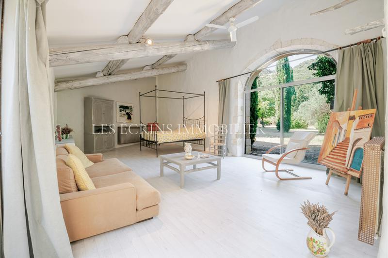 Maison - 600 m² - 8 pièces