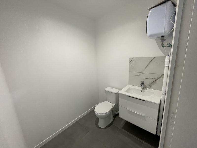 Local d'activités - 250 m² - 2 pièces