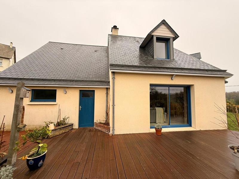 Maison - 192 m² - 9 pièces