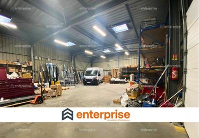 Local d'activité / Entrepôt - 604 m²