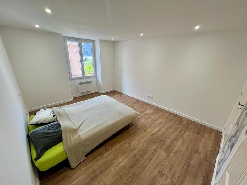 Appartement - 77 m² - 3 pièces