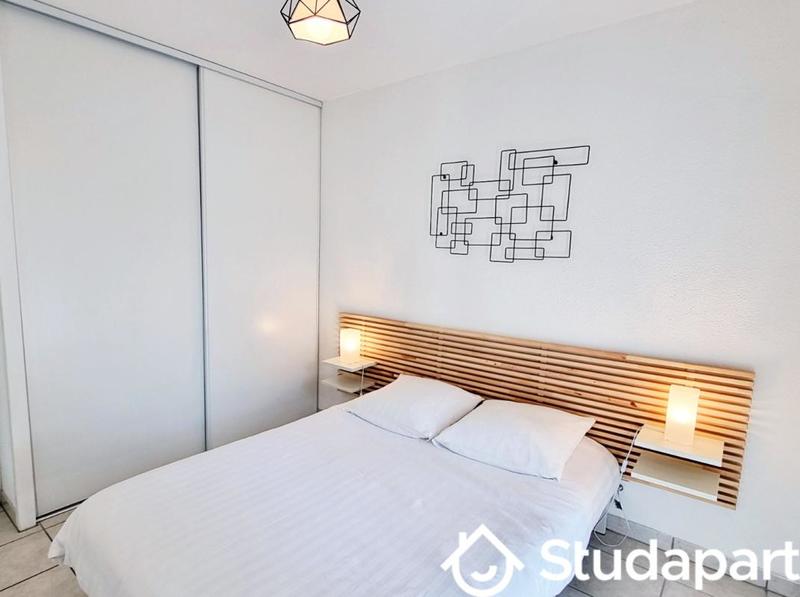 Chambre - 11 m² - 1 pièce