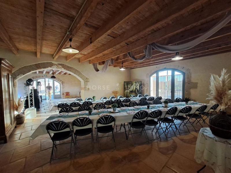 Mas - 597 m² - 22 pièces